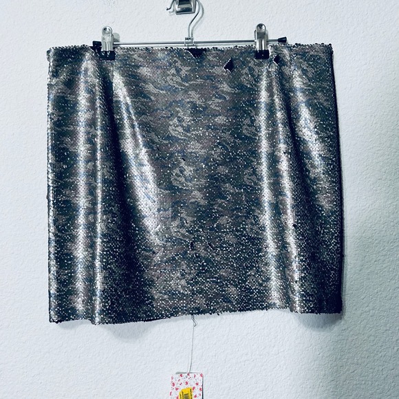 NEW Free People Camo Silver Sequined Mini Skirt Size 12 Large Rare - Picture 2 of 8